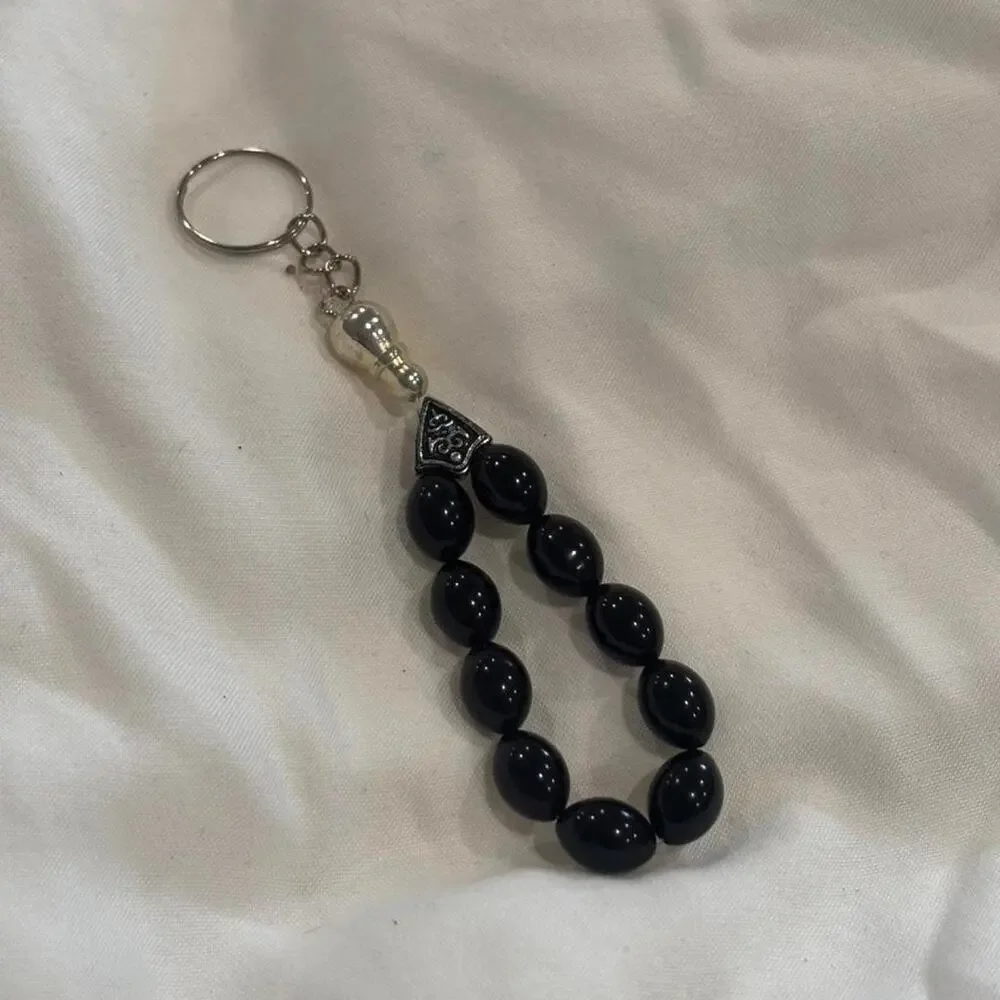 Black beaded keychain with silver - Picture 3 of 3